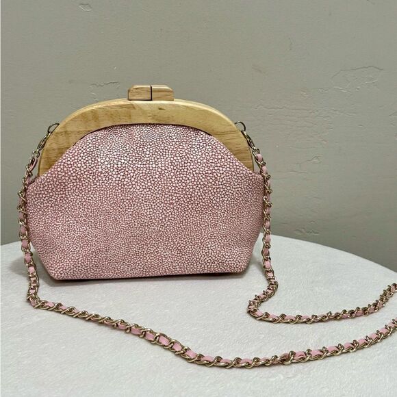 Pink Embossed Leather Handmade Round Wooden Frame Clutch/Crossbody & 2 Chains - Picture 2 of 16